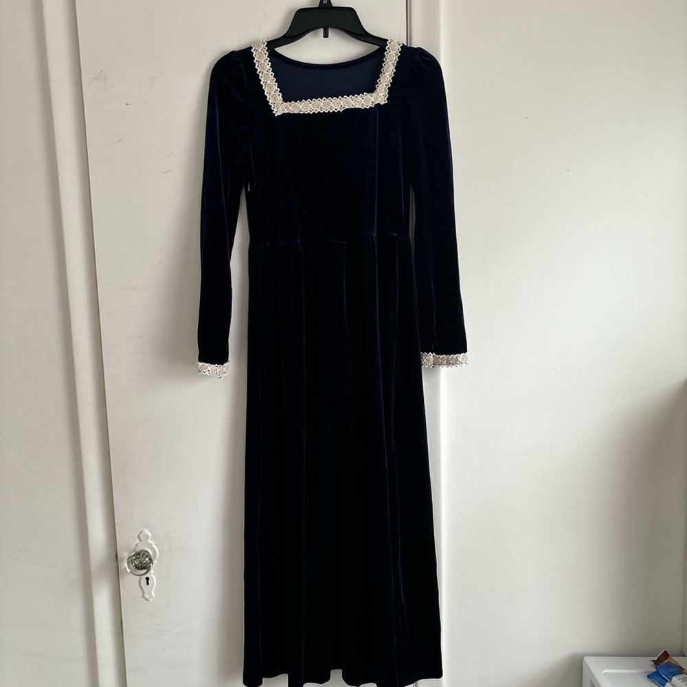 Velvet midi dress with white lace trim detailing